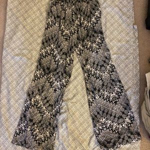 High-waisted patterned pants
